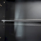 Grand garde-manger de cuisine avec portes vitrées